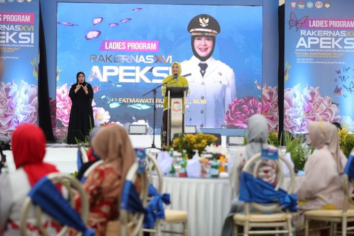 Fatmawati Perkenalkan 'Makassar Kota Makan Enak' dan Program Lorong Wisata dalam Ladies Program APEKSI XVI