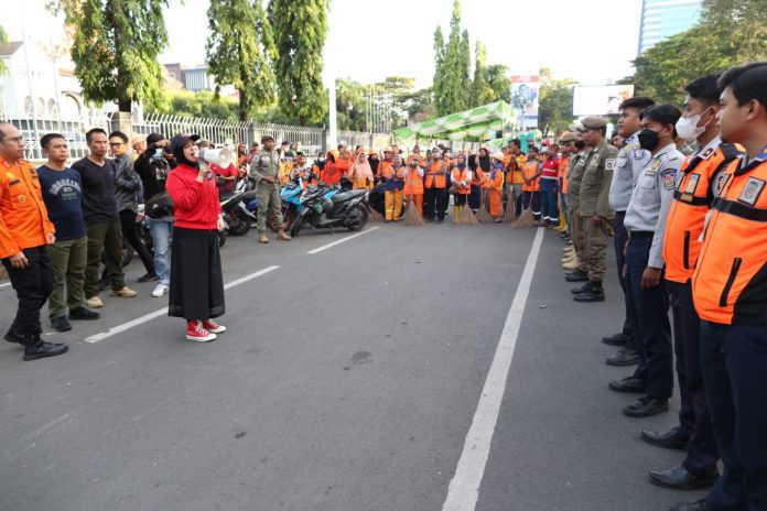 Sambut APEKSI XVI, Wakil Wali kota Makassar Pimpin Giat Bersih
