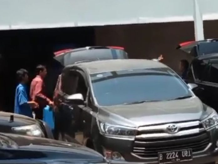 KPK Temukan 12 Senjata Api dalam Rumah Dinas Mentan, Diserahkan ke Polda Metro Jaya