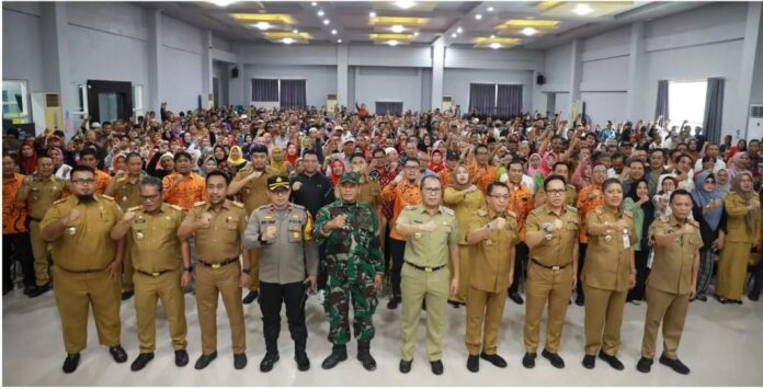 Wali Kota Makassar, Ir. H. Mohammad Ramdhan Pomanto, atau yang lebih dikenal sebagai Danny Pomanto, mengadakan acara silaturahmi dengan unsur pemerintahan Kecamatan Rappocini di Aula Sipurio BBPMP Sulsel (Ex LPMP Sulsel),