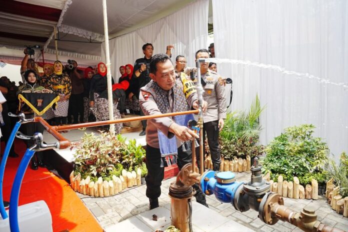 Kapolri Listyo Sigit Resmikan Pembangunan Sumur Bor Polri Presisi di Gunungkidul, Yogyakarta