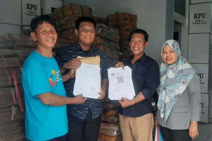 Gudang Logistik KPU Kabupaten Bone Menerima Pengiriman Sampul Surat Suara untuk Pemilu 2024