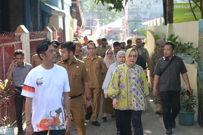 Indira Yusuf Ismail menyatukan kesiapan Kelurahan Manggala untuk Lomba Kelurahan Terpadu Tingkat Provinsi