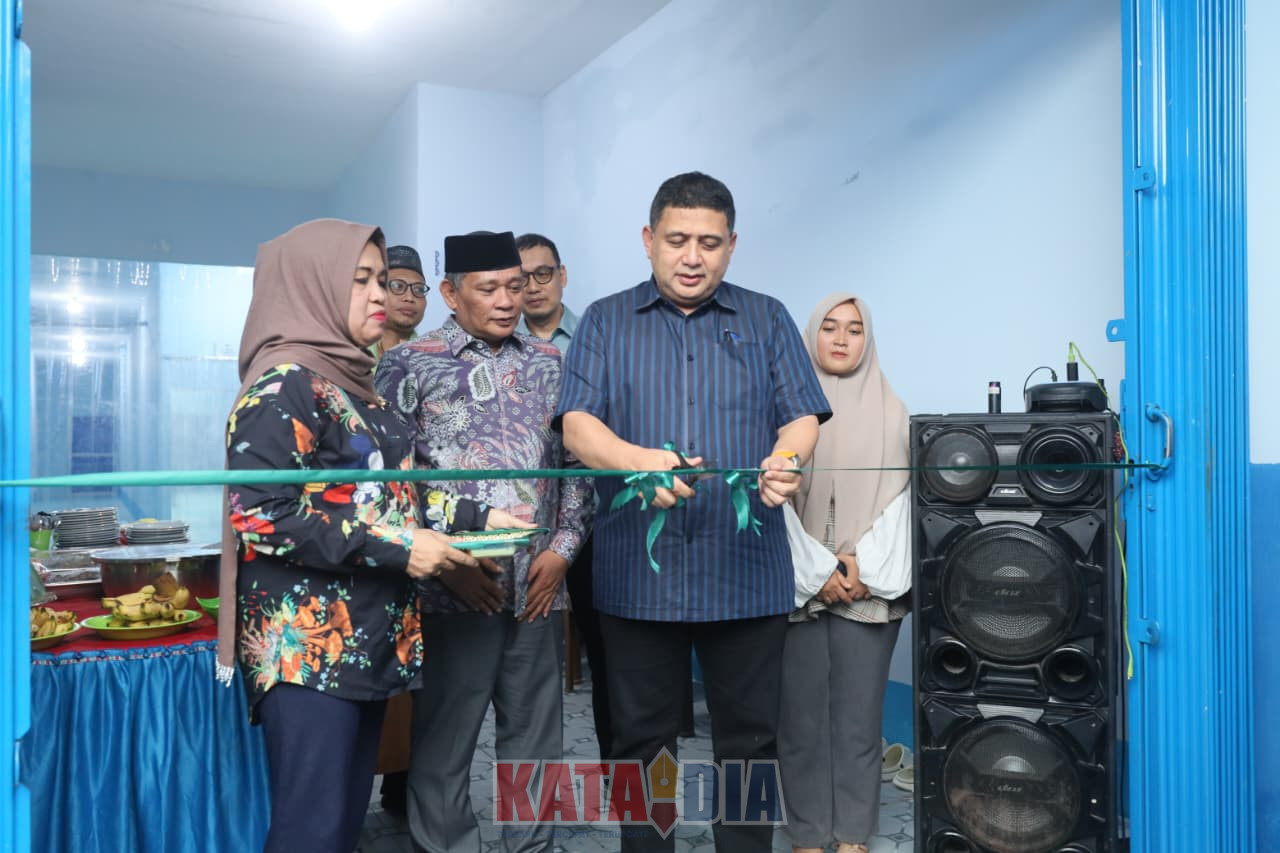 Wali Kota Makassar, Munafri Arifuddin, meresmikan dapur Makanan Bergizi Gratis (MBG) melalui Satuan Pelayanan Pemenuhan Gizi (SPPG