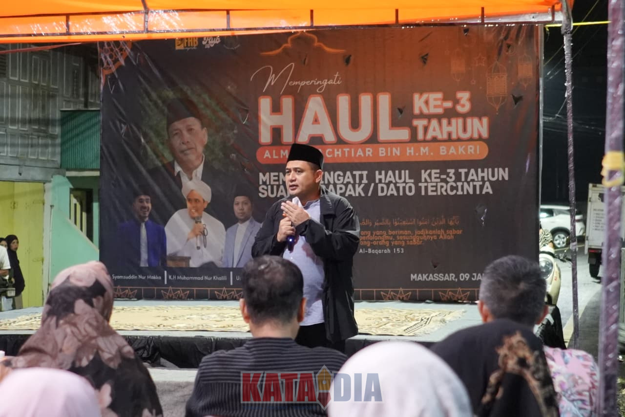 Wali Kota Makassar, Munafri Arifuddin, bersama Ketua TP PKK Makassar, Melinda Aksa, menghadiri Haul ke-3 tahun almarhum H. Bachtiar bin H. M. Bakri,