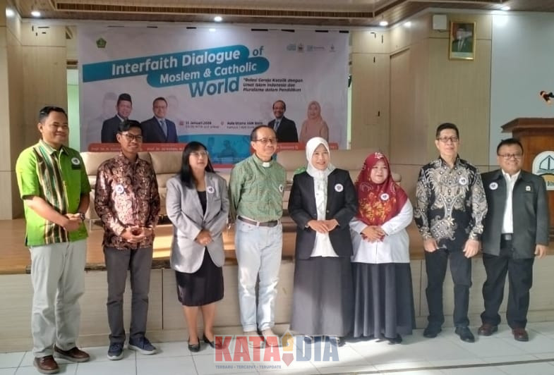 Dialog antar Agama antara komunitas Muslim dan Katolik Dunia dilaksanakan di Aula Institut Agama Islam Negeri (IAIN) Watampone, Selasa (14/01/2026).