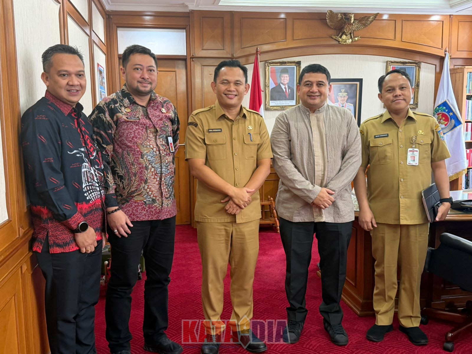 Di sela agenda pemerintahan di Ibu Kota, Wali Kota Makassar, Munafri Arifuddin, melakukan kunjungan strategis ke Kantor Kementerian Dalam Negeri (Kemendagri) Republik Indonesia