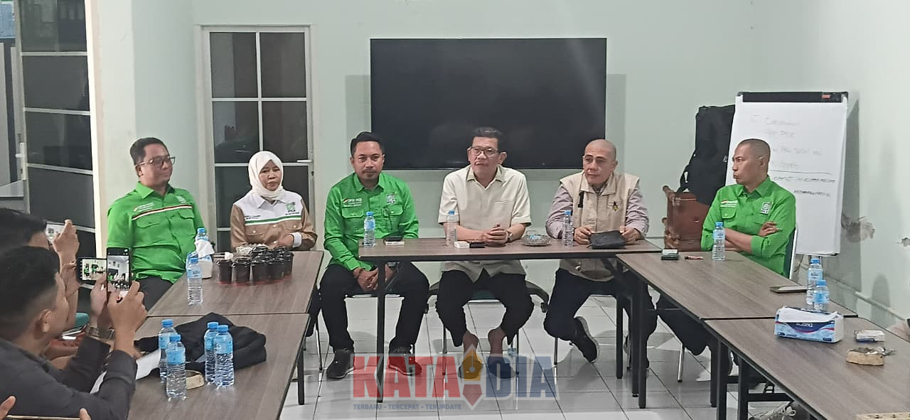 Usai pelaksanaan Musyawarah Wilayah (Muswil) dan pelantikan pengurus DPW PKB Sulawesi Selatan, jajaran partai yang dipimpin Azhar Arsyad langsung membentuk Tim 5 untuk mempersiapkan proses penjaringan ketua DPC di 24 kabupaten/kota.