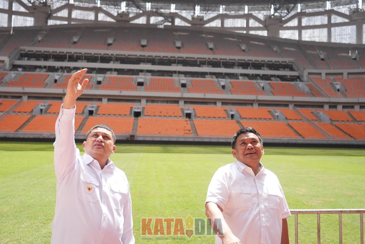 Pemerintah Kota Makassar di bawah kepemimpinan Wali Kota Munafri Arifuddin terus mematangkan rencana pembangunan stadion baru yang berlokasi di Kelurahan Untia, Kecamatan Biringkanaya.