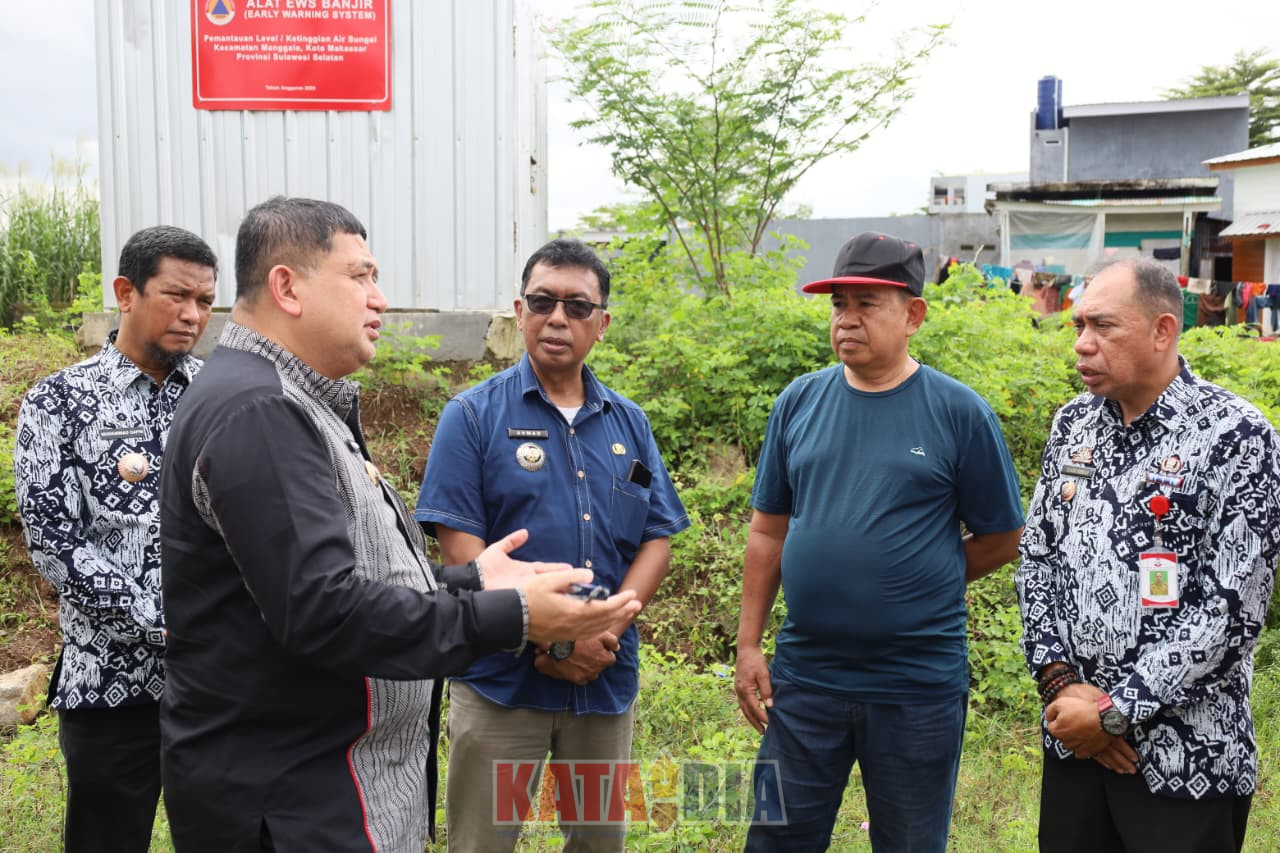 Munafri Arifuddin turun langsung meninjau kondisi Perumahan Blok 10 Perumnas Antang, Kecamatan Manggala,