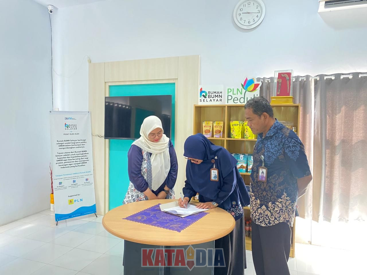 Rumah BUMN Selayar menandatangani Nota Kesepahaman (MoU) bersama Balai Pemasyarakatan Kelas I Makassar terkait penunjukan lokasi pelaksanaan pidana kerja sosial dan pidana pelayanan masyarakat bagi anak yang berhadapan dengan hukum.