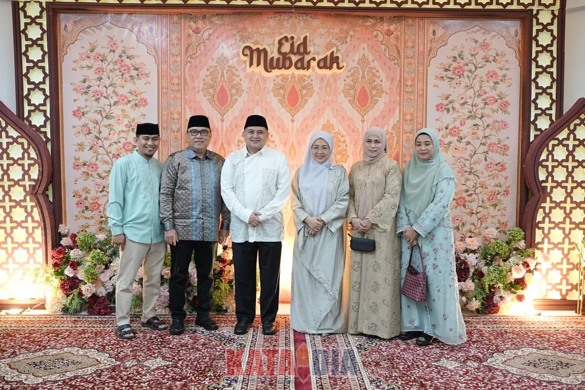 Wali Kota Makassar Munafri Arifuddin menggelar open house Idulfitri 1447 H secara sederhana di Baruga Anging Mammiri, mengikuti imbauan Kemendagri sebagai bentuk empati terhadap korban bencana.