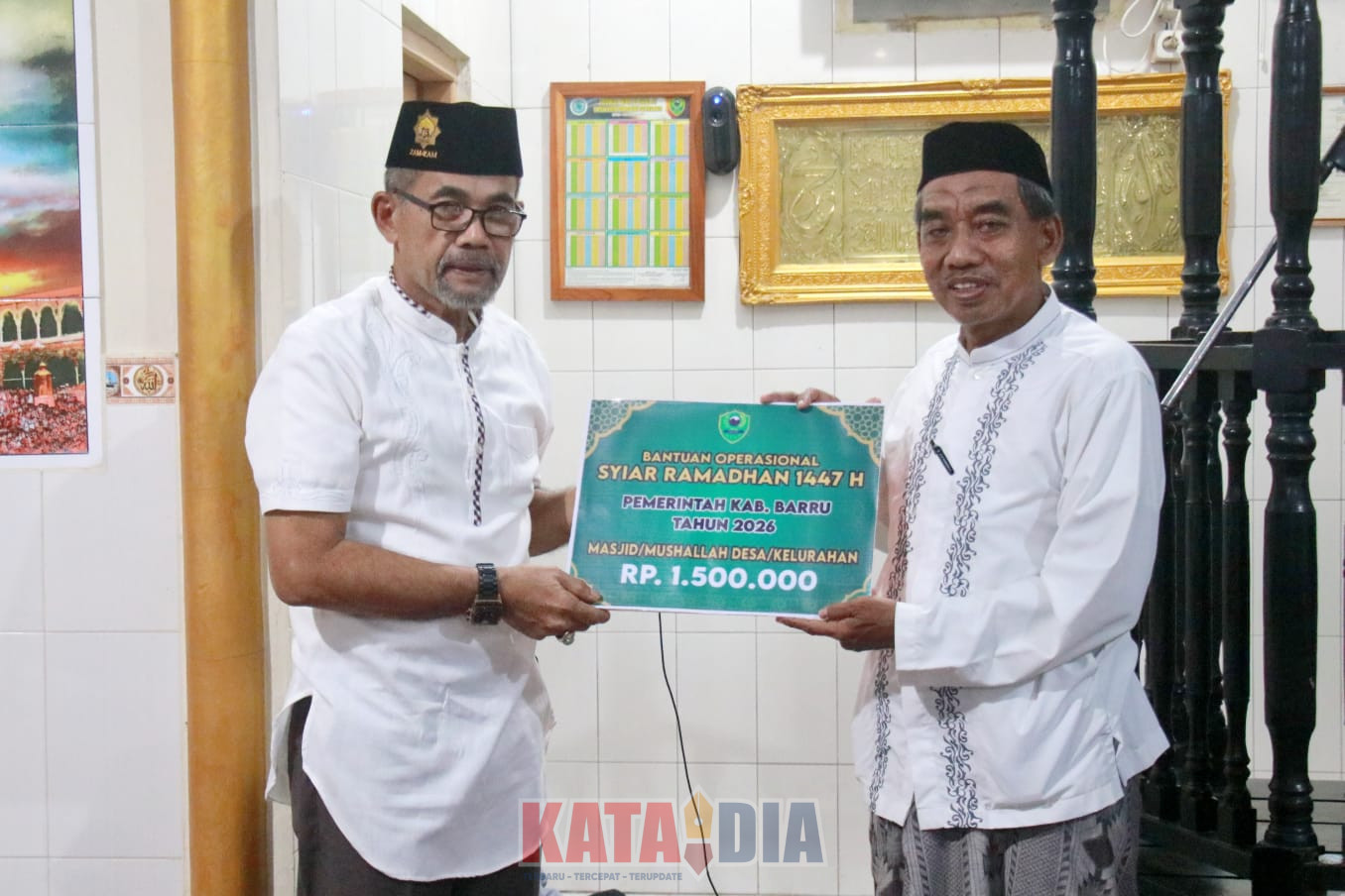 Penjabat Sekretaris Daerah (Pj Sekda) Barru, Abu Bakar, melaksanakan Safari Ramadan di Masjid An Najah, Kelurahan Sepe’e,