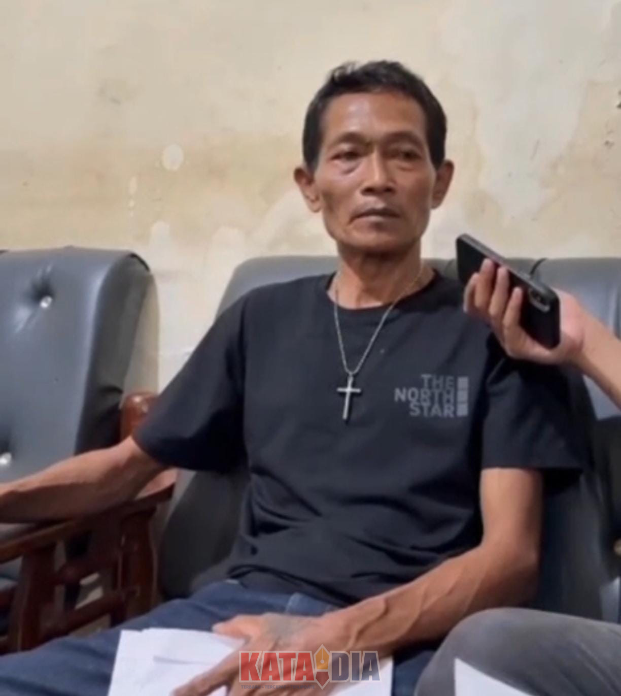 Kasus penembakan terhadap remaja bernama Bertrand Eka Prasetyo (18) di Makassar kini memasuki babak baru. Polisi berpangkat Inspektur Satu berinisial N resmi ditetapkan sebagai tersangka dalam insiden yang terjadi di kawasan Jalan Toddopuli, Makassar, Sulawesi Selatan.