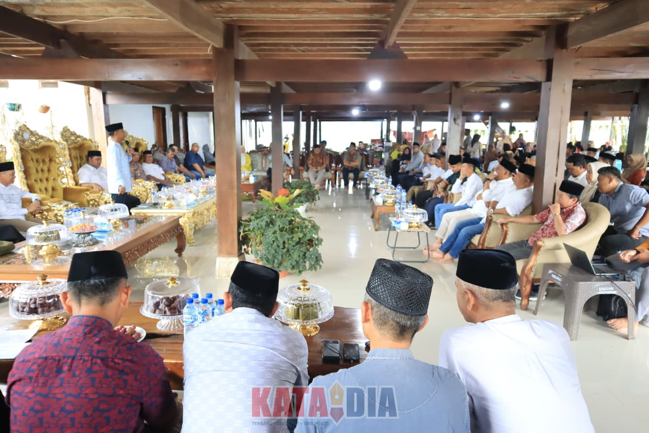 Bupati Bone, Andi Asman Sulaiman, menghadiri Rapat Koordinasi Percepatan Program Kegiatan Direktorat Jenderal Perkebunan Tahun 2026 yang dirangkaikan dengan buka puasa bersama