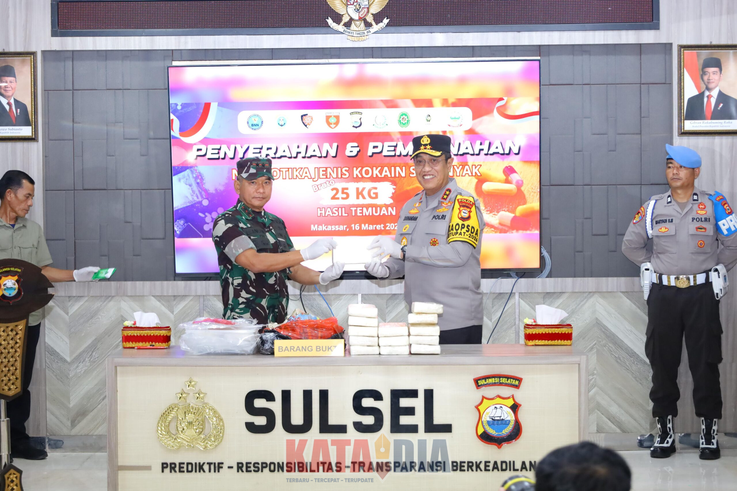 Kepolisian Daerah Sulawesi Selatan (Polda Sulsel) melaksanakan pemusnahan barang bukti narkotika jenis kokain dengan berat bruto 25 kilogram di Mapolda Sulsel