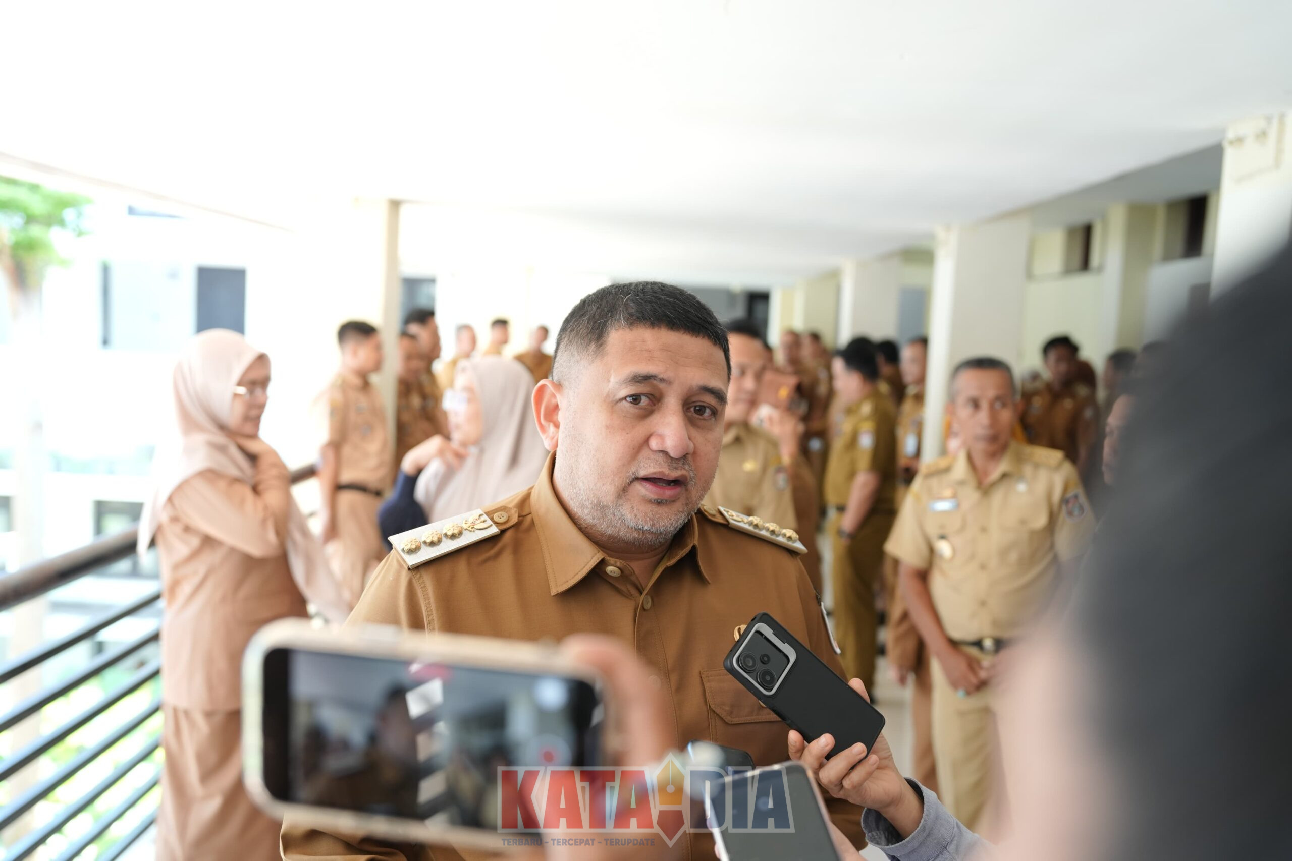 Pemerintah Kota Makassar terus menaruh perhatian serius terhadap persoalan kebersihan dan pengelolaan sampah yang dinilai semakin kompleks