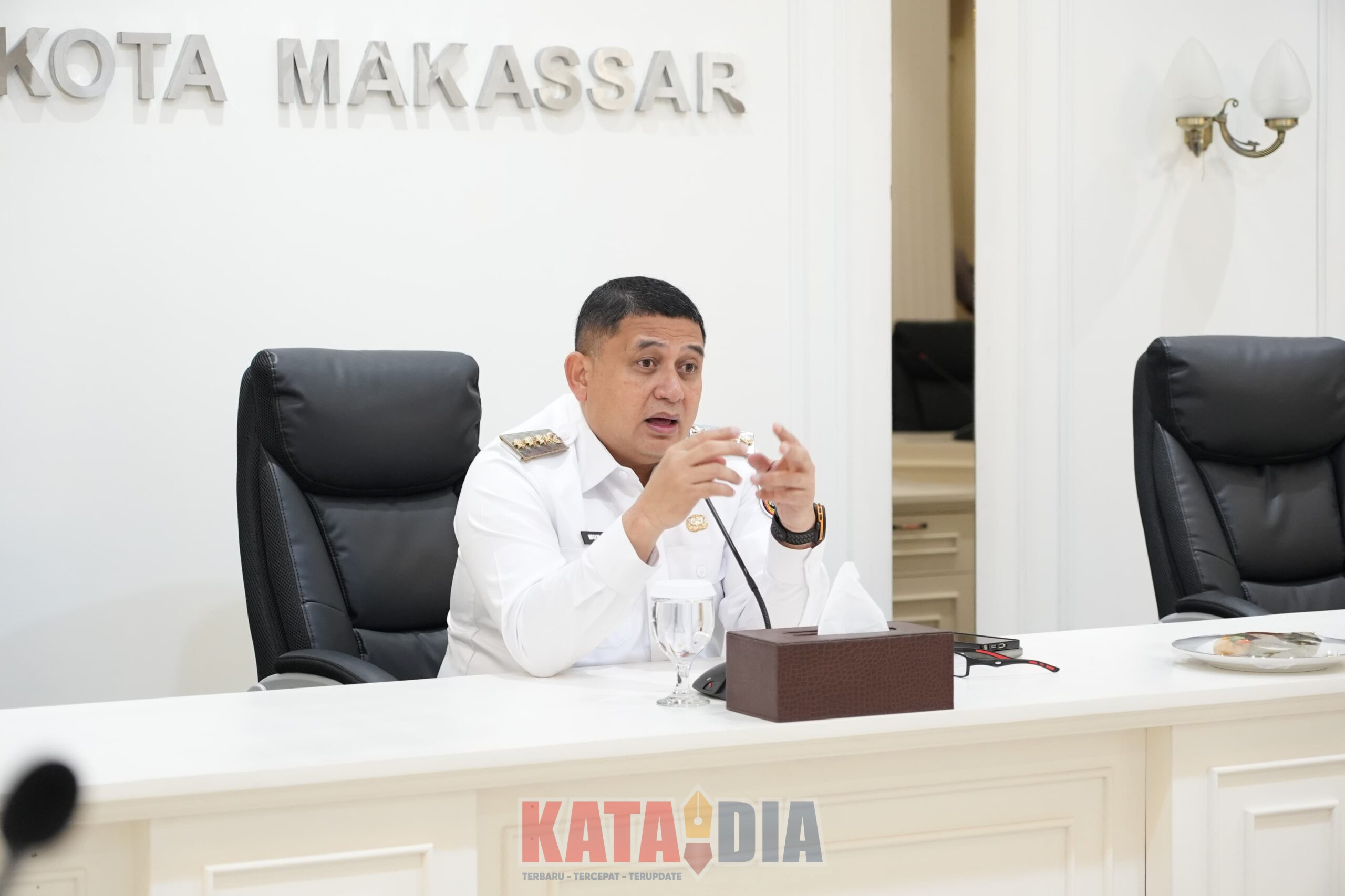 Pemerintah Kota Makassar di bawah kepemimpinan Munafri Arifuddin mengambil langkah tegas dalam menata wajah kota