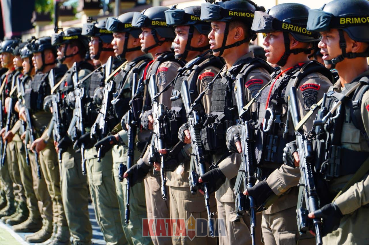 atuan Brimob Polda Sulawesi Selatan (Sat Brimob Polda Sulsel) menggelar apel pemberangkatan personel yang akan melaksanakan tugas Operasi Amole 2026 BKO Polda Papua Tengah.