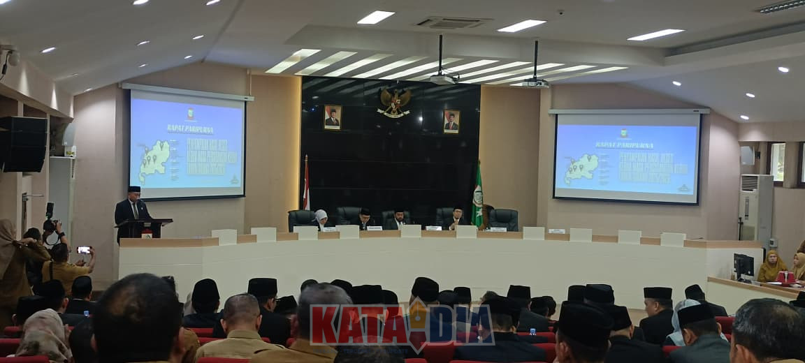 Rapat Paripurna DPRD Kota Makassar dengan agenda penyampaian hasil reses kedua masa persidangan kedua tahun 2025–2026