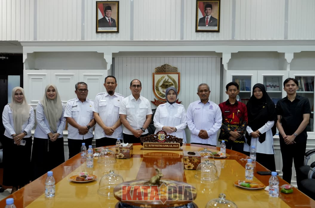 Wakil Wali Kota Makassar, Aliyah Mustika Ilham, menerima audiensi Balai Penyelenggara Jaminan Produk Halal (PJPH) Provinsi Sulawesi Selatan