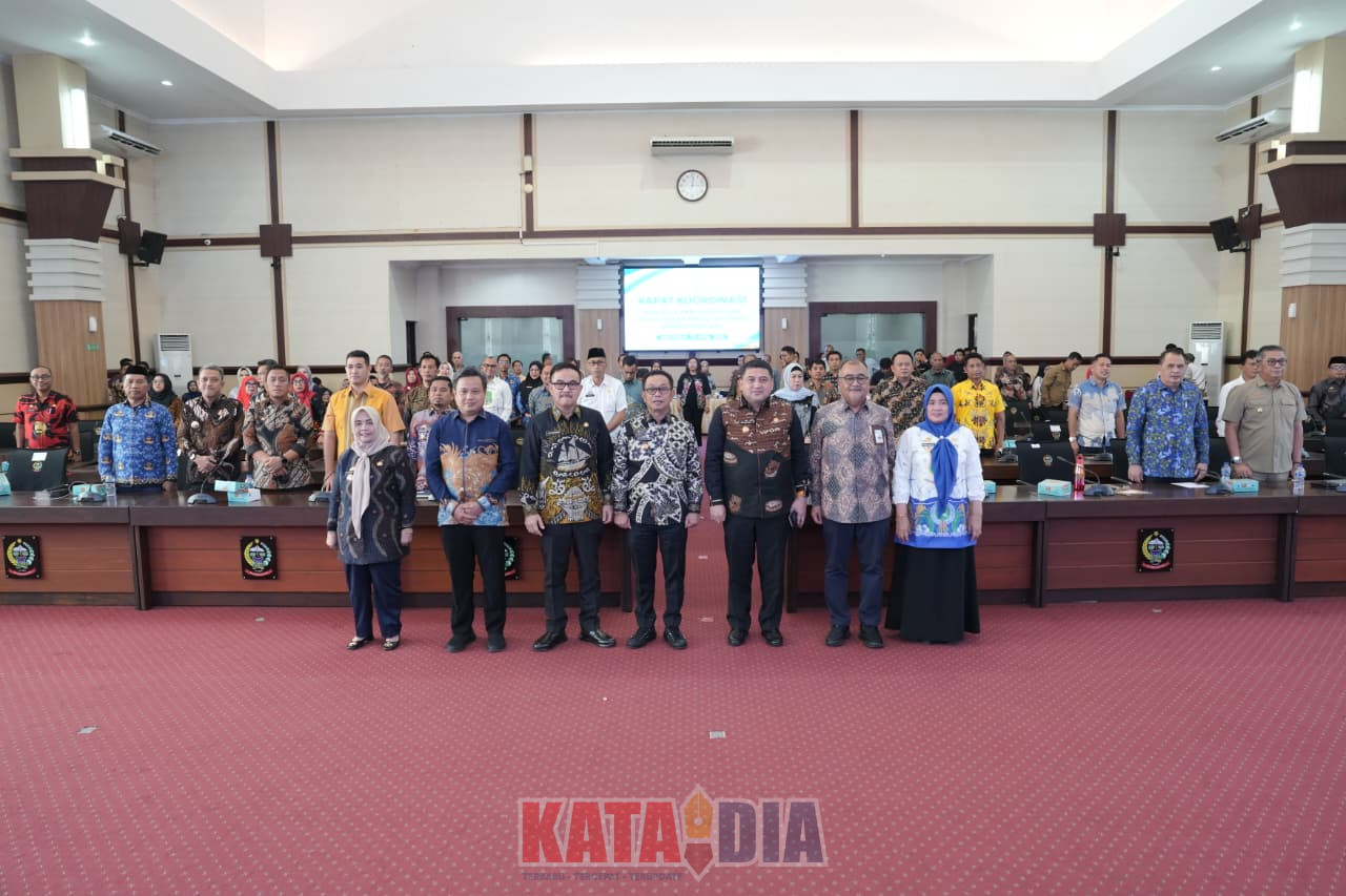 Wali Kota Makassar, Munafri Arifuddin, kembali menegaskan sinergi dan komitmen Pemerintah Kota Makassar dalam menuntaskan persoalan sampah secara menyeluruh dan berkelanjutan.