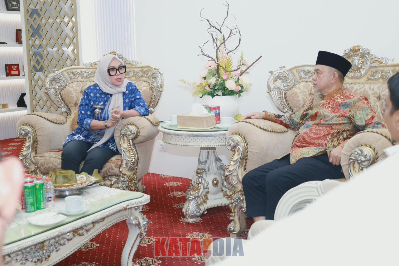 Bupati Barru A. Ina Kartika Sari menerima kunjungan Wakil Ketua DPD RI, H. Tamsil Linrung, di Rumah Jabatan Bupati Barru,