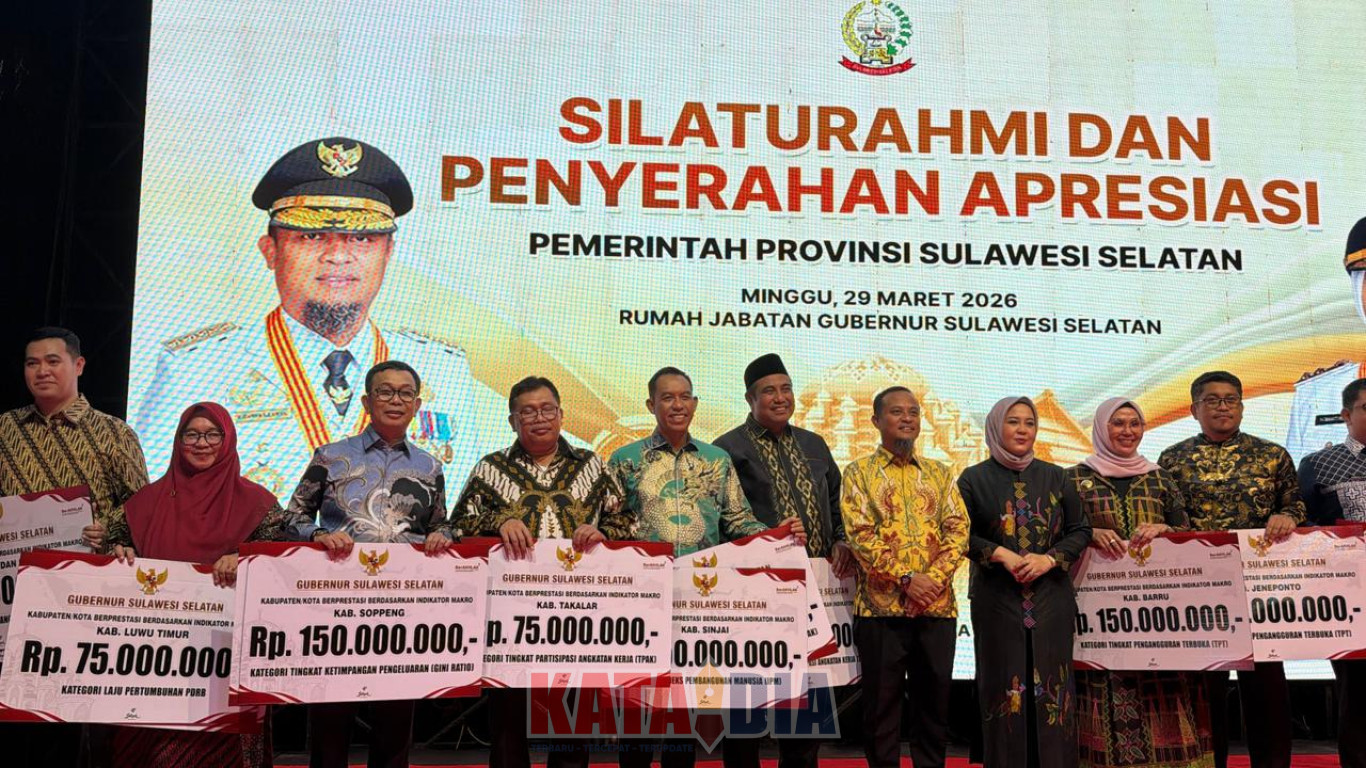 Pemerintah Kabupaten Takalar kembali menorehkan prestasi di tingkat provinsi. Bupati Takalar, Mohammad Firdaus Daeng Manye menerima apresiasi sebagai Kabupaten/Kota Berprestasi berdasarkan indikator makro dari Pemerintah Provinsi Sulawesi Selatan.