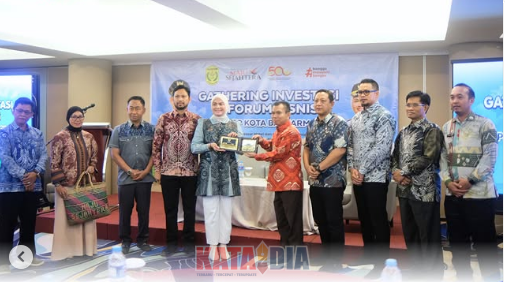 Sekretaris Dinas Penanaman Modal dan Pelayanan Terpadu Satu Pintu (DPMPTSP) Kota Makassar bersama jajaran menghadiri kegiatan Gathering Investasi dan Forum Bisnis