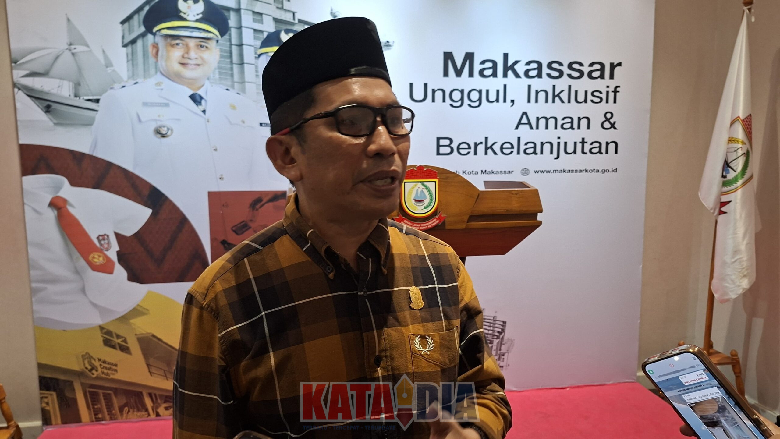Pemerintah Kota Makassar di bawah kepemimpinan Munafri Arifuddin mengambil langkah strategis untuk menjawab keterbatasan lahan pemakaman yang semakin mendesak