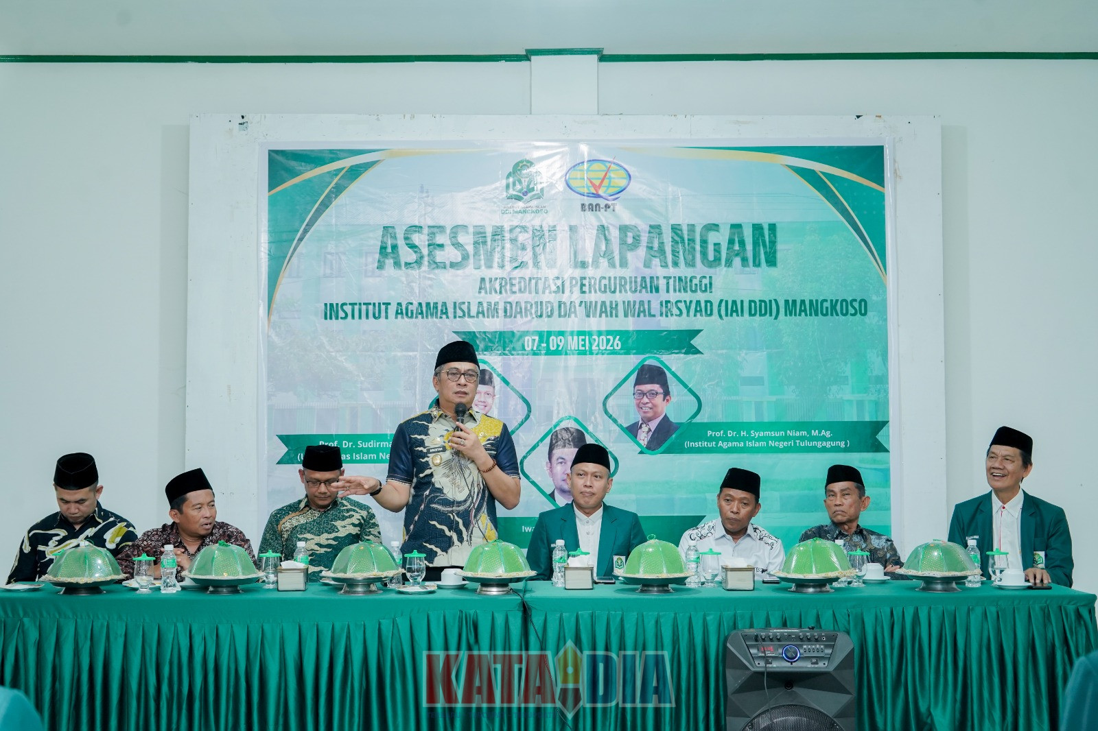 Wakil Bupati Barru, Abustan A. Bintang menghadiri kegiatan Asesmen Lapangan Akreditasi Perguruan Tinggi Institut Agama Islam Darud Da'wah Wal Irsyad Mangkoso