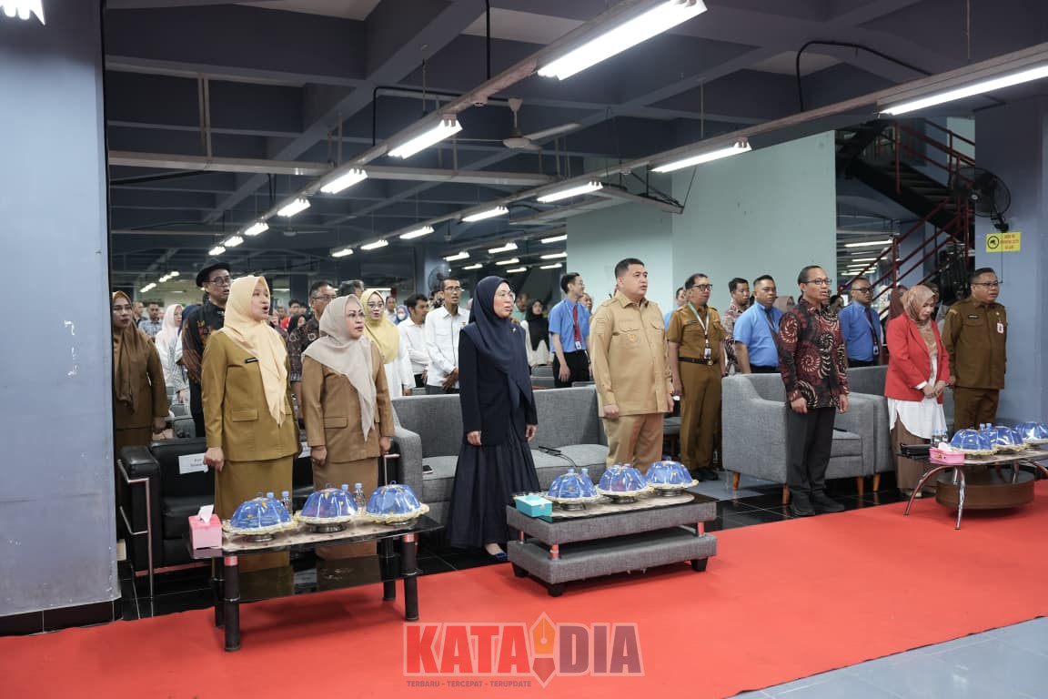 Wali Kota Makassar, Munafri Arifuddin, menegaskan komitmennya dalam memperkuat budaya literasi dan pengembangan perpustakaan sebagai gerbang ilmu pengetahuan masa depan di Kota Makassar.