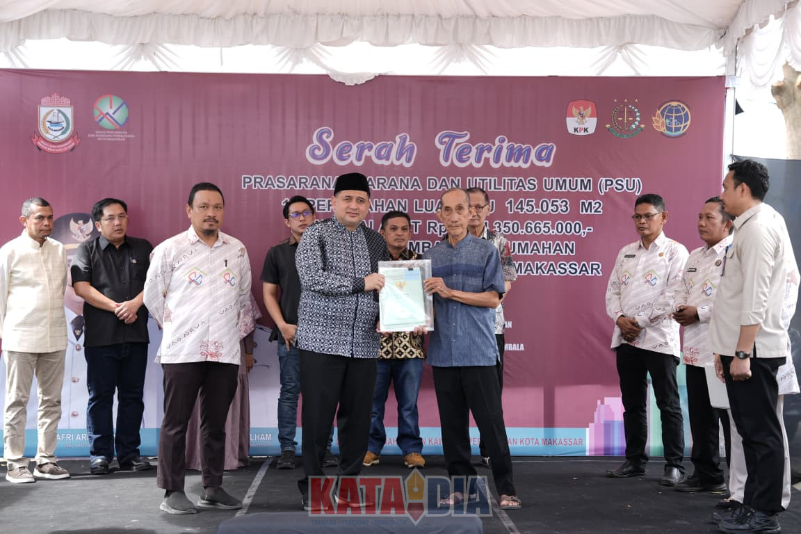 Pemerintah Kota Makassar terus mempercepat penyelamatan aset Prasarana, Sarana, dan Utilitas (PSU) perumahan dengan menerima penyerahan PSU dari 14 kawasan perumahan