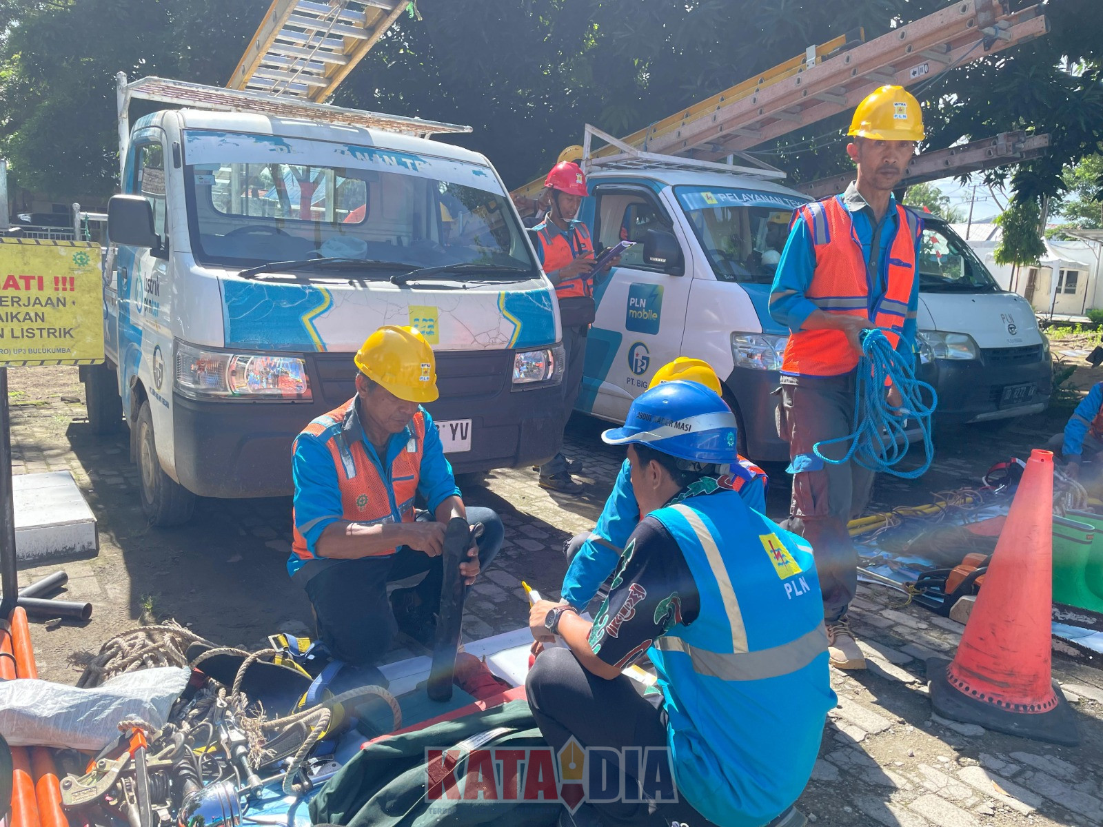 PT PLN (Persero) Unit Layanan Pelanggan (ULP) Jeneponto menggelar Apel Gelar Pasukan dan Peralatan Siaga sebagai bentuk kesiapan
