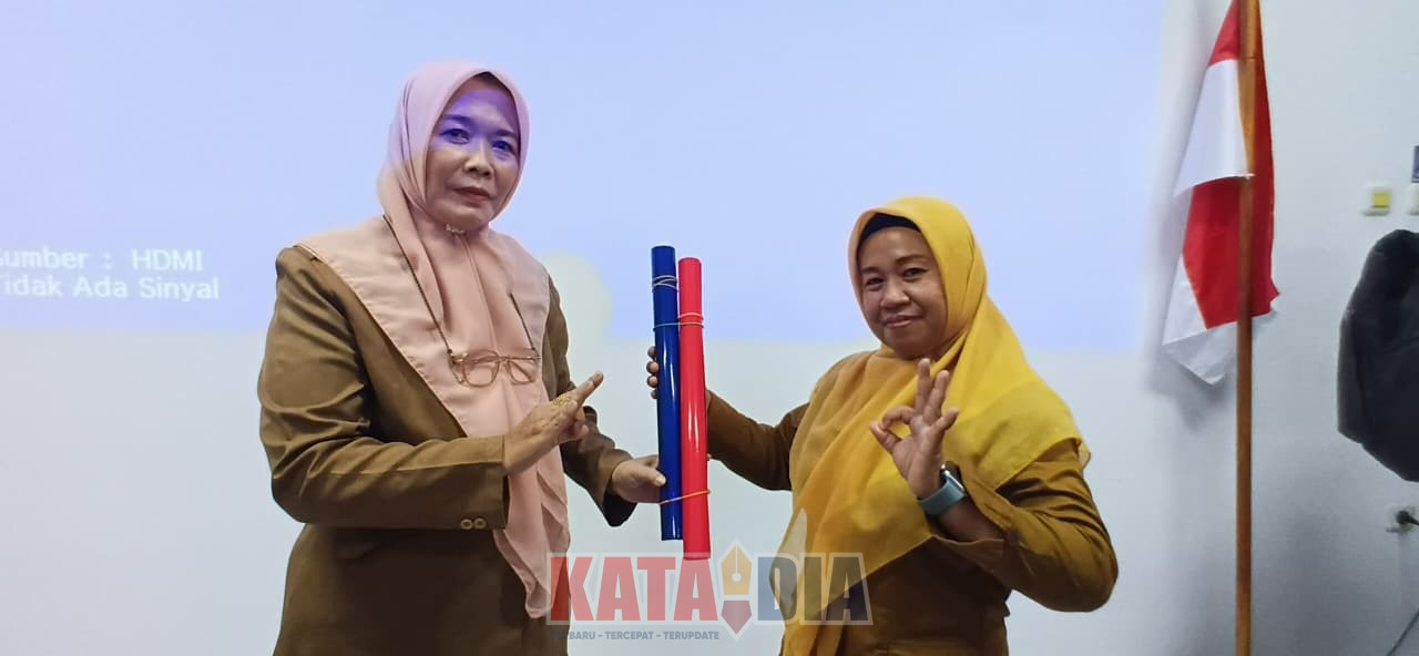 Suasana penuh semangat dan antusiasme mewarnai kegiatan Forum Sekolah Adiwiyata Kota Makassar dan Coaching Pengisian Softfile serta Aplikasi SIDIA bagi Calon Sekolah Adiwiyata Nasional