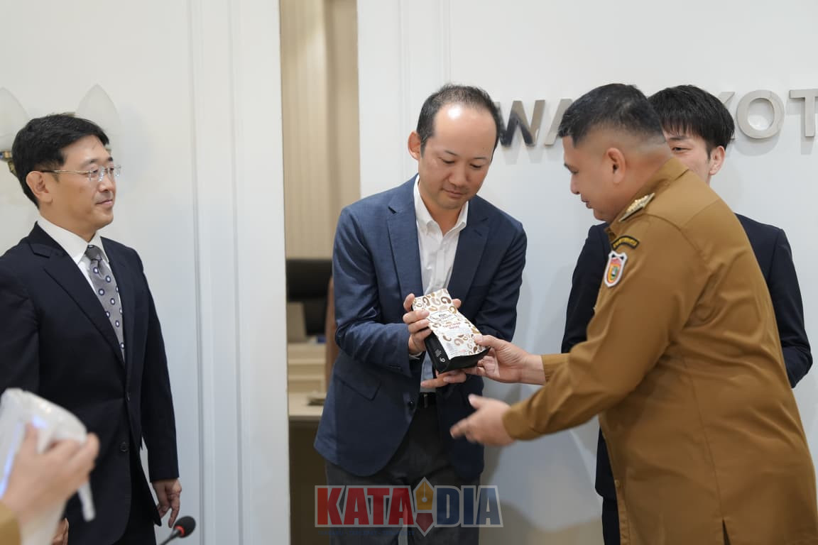 Pemerintah Kota Makassar di bawah kepemimpinan Wali Kota Makassar, Munafri Arifuddin, terus memperkuat upaya penanganan banjir melalui kolaborasi internasional.