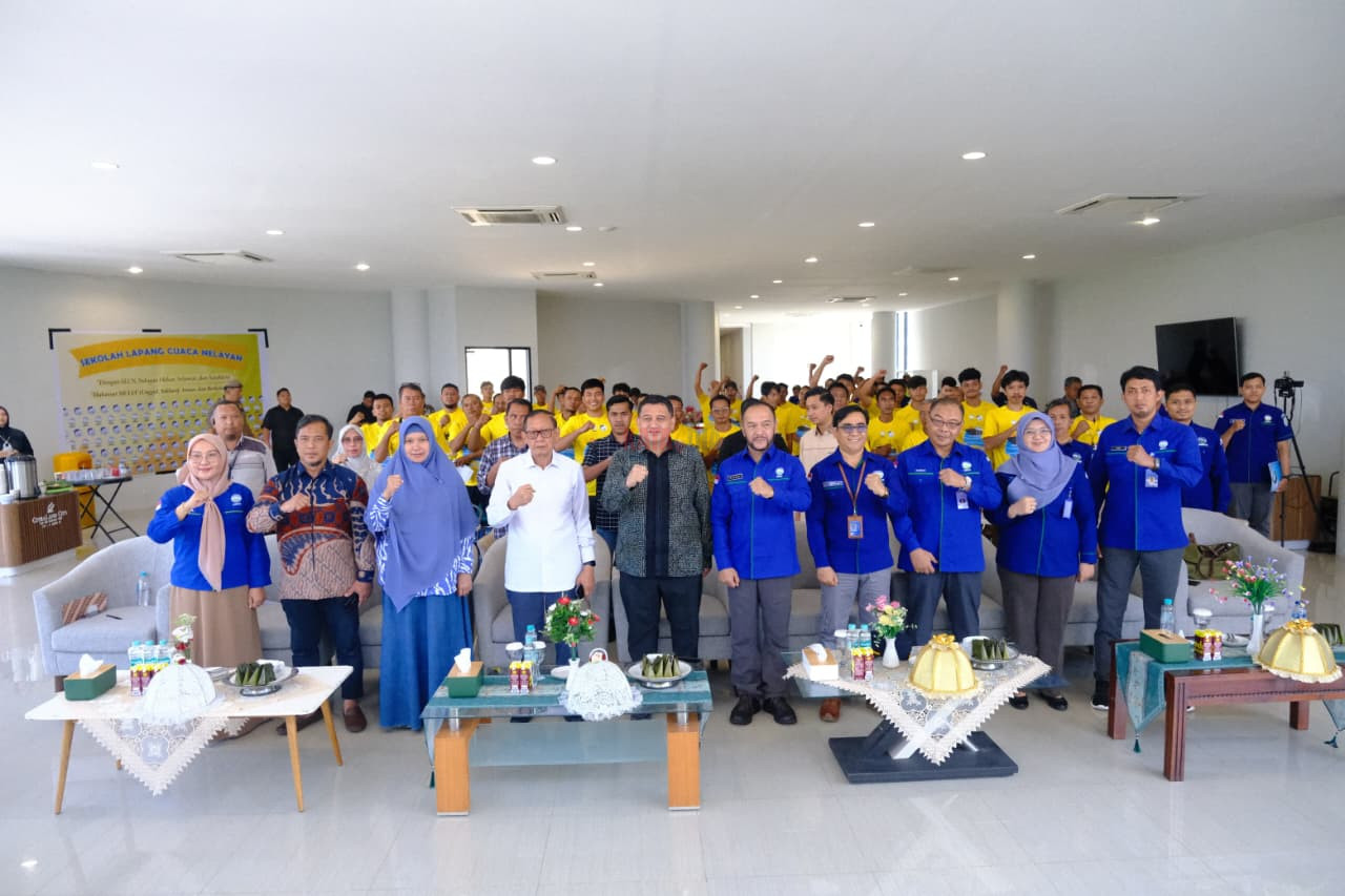 Wali Kota Makassar, Munafri Arifuddin, membuka kegiatan Sekolah Lapang Cuaca Nelayan (SLCN) 2026