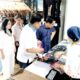Di tengah kemeriahan Pameran Harmoni Manokwari yang memadati Plaza Universitas Papua (Unipa) pada Sabtu (27/6/2026) sore, sebuah momen hangat tercipta.