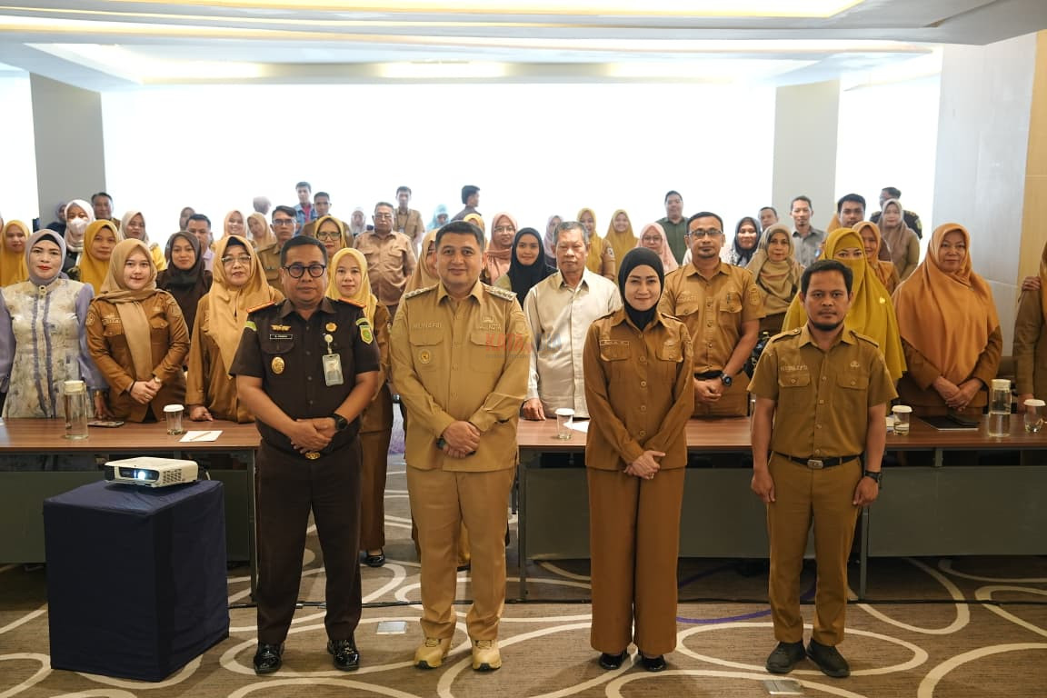 Wali Kota Makassar, Munafri Arifuddin, menegaskan bahwa praktik korupsi bukan hanya merugikan keuangan negara
