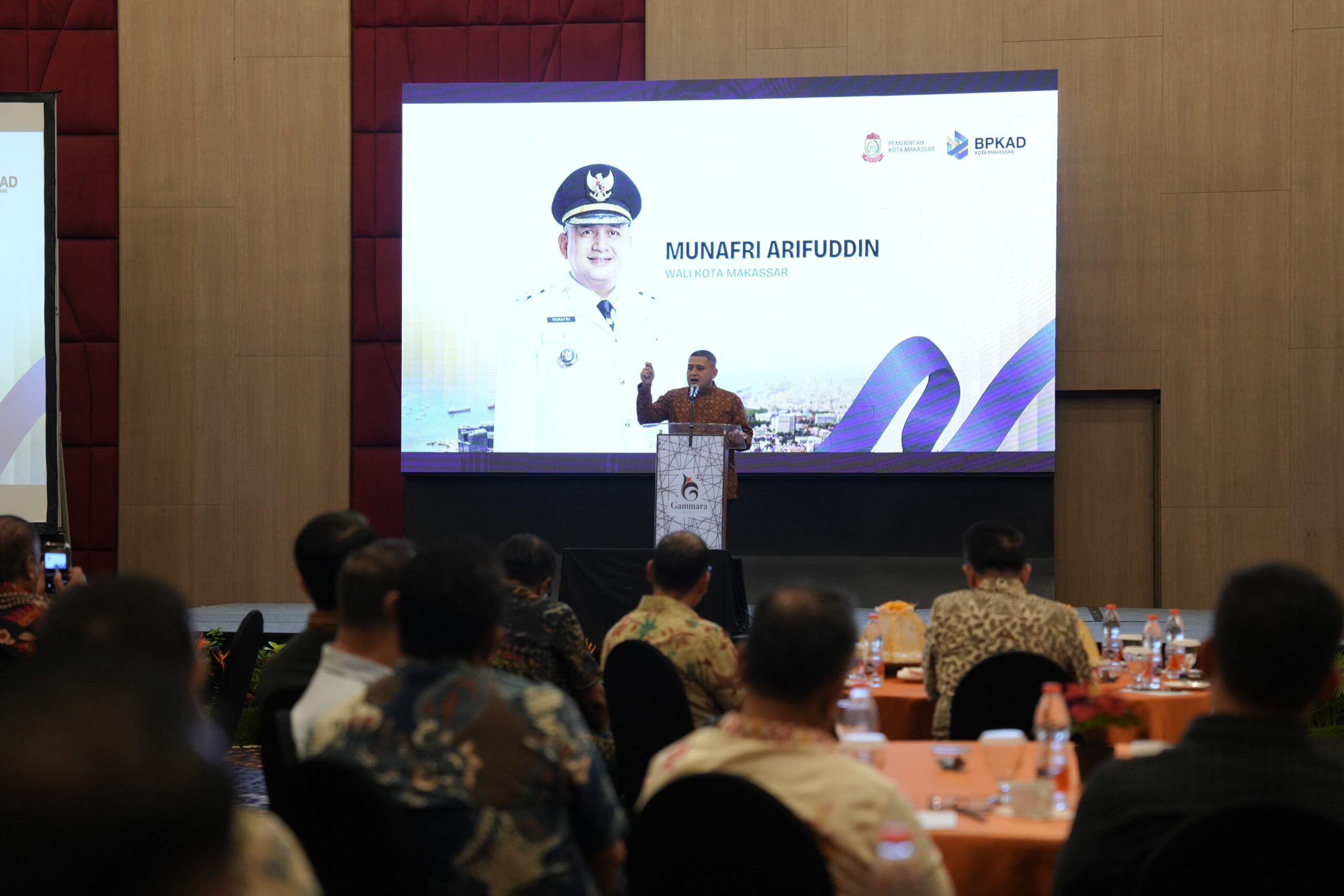 Wali Kota Makassar, Munafri Arifuddin, menegaskan bahwa pengelolaan keuangan daerah harus berorientasi