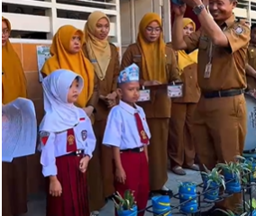 Suasana penuh semangat dan kehangatan mewarnai hari pertama pelaksanaan Masa Pengenalan Lingkungan Sekolah (MPLS) Tahun Ajaran 2026/2027 di SD Inpres Banta-Bantaeng 1 Makassar,