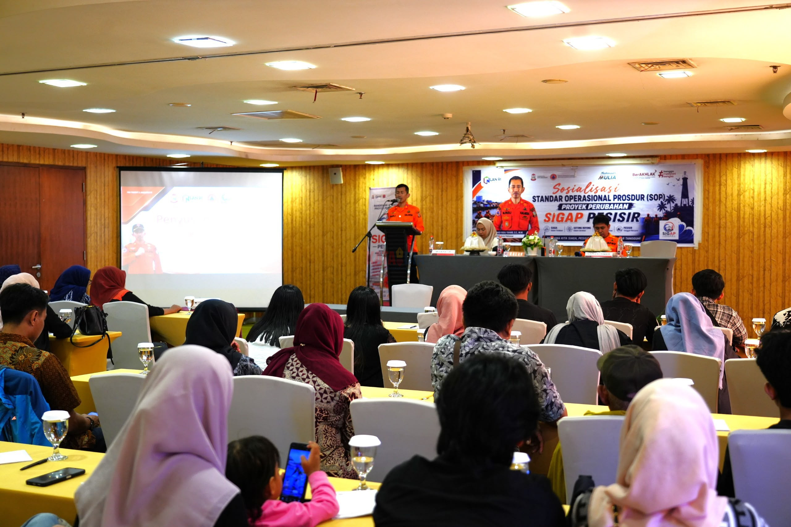 Badan Penanggulangan Bencana Daerah (BPBD) Kota Makassar resmi meluncurkan Standar Operasional Prosedur (SOP) SIGAP PESISIR (Sistem Integrasi Gerakan Adaptif Pesisir)