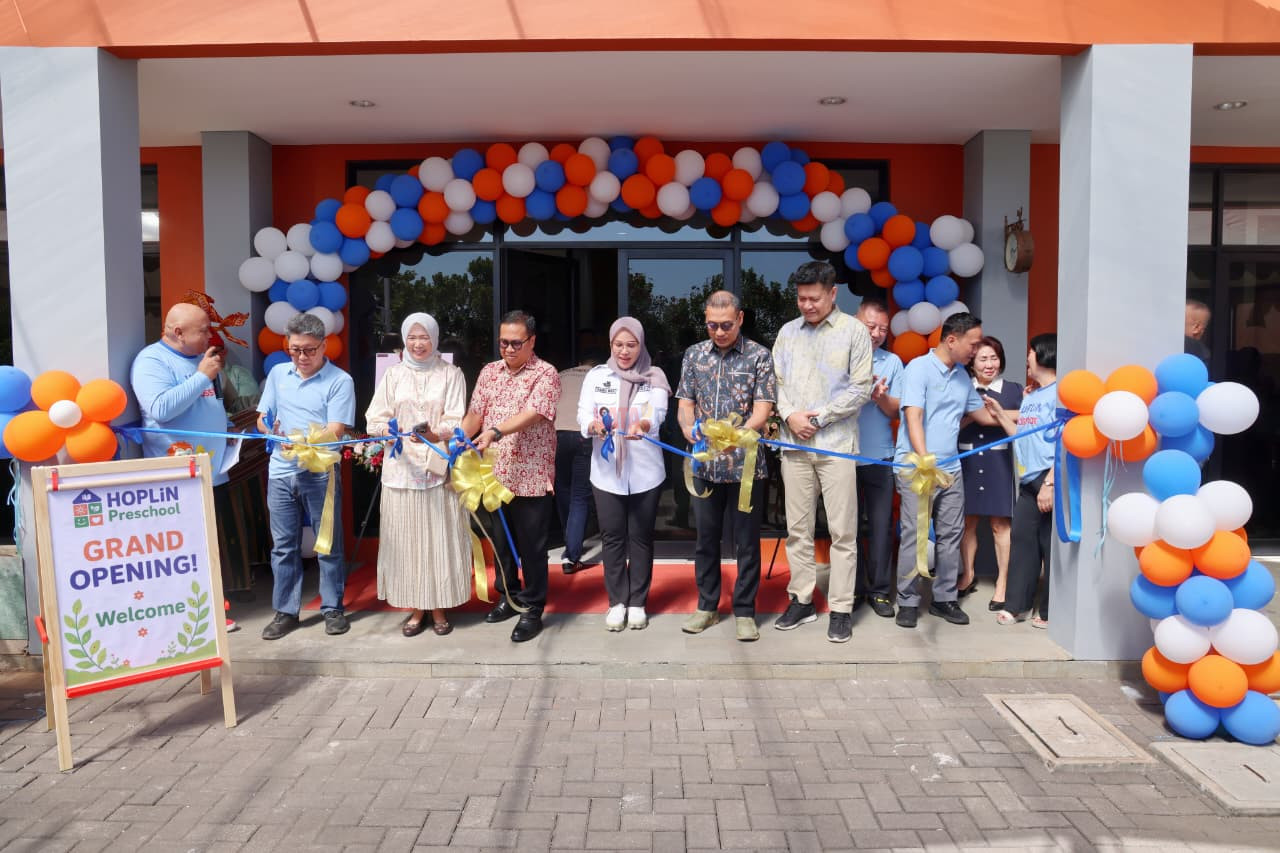 Bupati Barru, Andi Ina Kartika Sari, S.H., M.Si., menghadiri Grand Opening Hoplin Preschool by Kidsstar