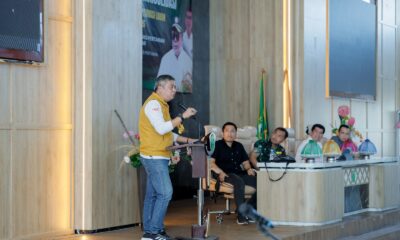 Mewakili Bupati Barru Andi Ina Kartika Sari, Wakil Bupati Barru, Dr. Ir. Abustan A. Bintang, M.Si.,