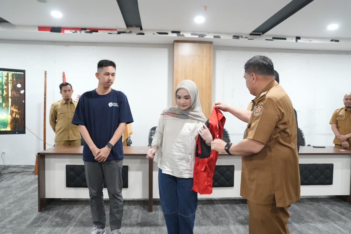 Wali Kota Makassar, Munafri Arifuddin, secara resmi menerima 248 mahasiswa Kuliah Kerja Nyata (KKN) Gelombang 116 Universitas Hasanuddin (Unhas) Periode Juni–Agustus 2026