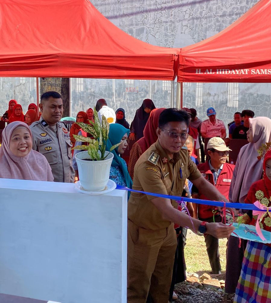 Lurah Katimbang, Muhammad Syarif, meresmikan bangunan Posyandu Bougenville II yang berlokasi di RW 02, NHP,
