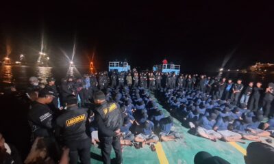 Sebanyak 79 narapidana risiko tinggi dari enam Lembaga Pemasyarakatan (Lapas) dan Rumah Tahanan Negara (Rutan) di Sulawesi Selatan dipindahkan ke kawasan Pemasyarakatan Nusakambangan