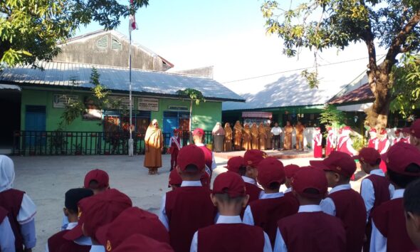 SD Muhammadiyah Perumnas mengawali Tahun Ajaran 2026/2027 dengan melaksanakan upacara bendera perdana yang berlangsung khidmat di halaman sekolah,