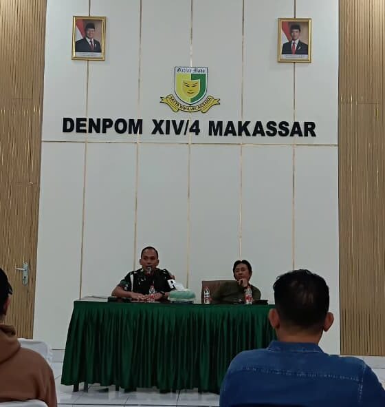 Kepala Detasemen Polisi Militer (Denpom) XIV/4 Makassar, Letnan Kolonel (Letkol) Cpm Ajumalahi, S.H., M.H., M.Tr.Mil., menggelar silaturahmi bersama sejumlah jurnalis dari berbagai media online, cetak, televisi, dan elektronik di Kantor Denpom XIV/4 Makassar