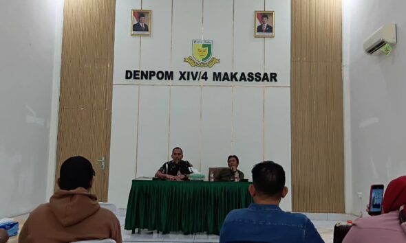 Kepala Detasemen Polisi Militer (Denpom) XIV/4 Makassar, Letnan Kolonel (Letkol) Cpm Ajumalahi, S.H., M.H., M.Tr.Mil., menggelar silaturahmi bersama sejumlah jurnalis dari berbagai media online, cetak, televisi, dan elektronik di Kantor Denpom XIV/4 Makassar
